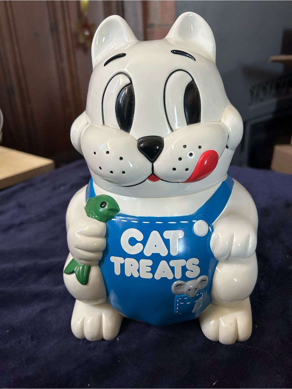 Meowing Cat Treat Container - Picture 2 of 2